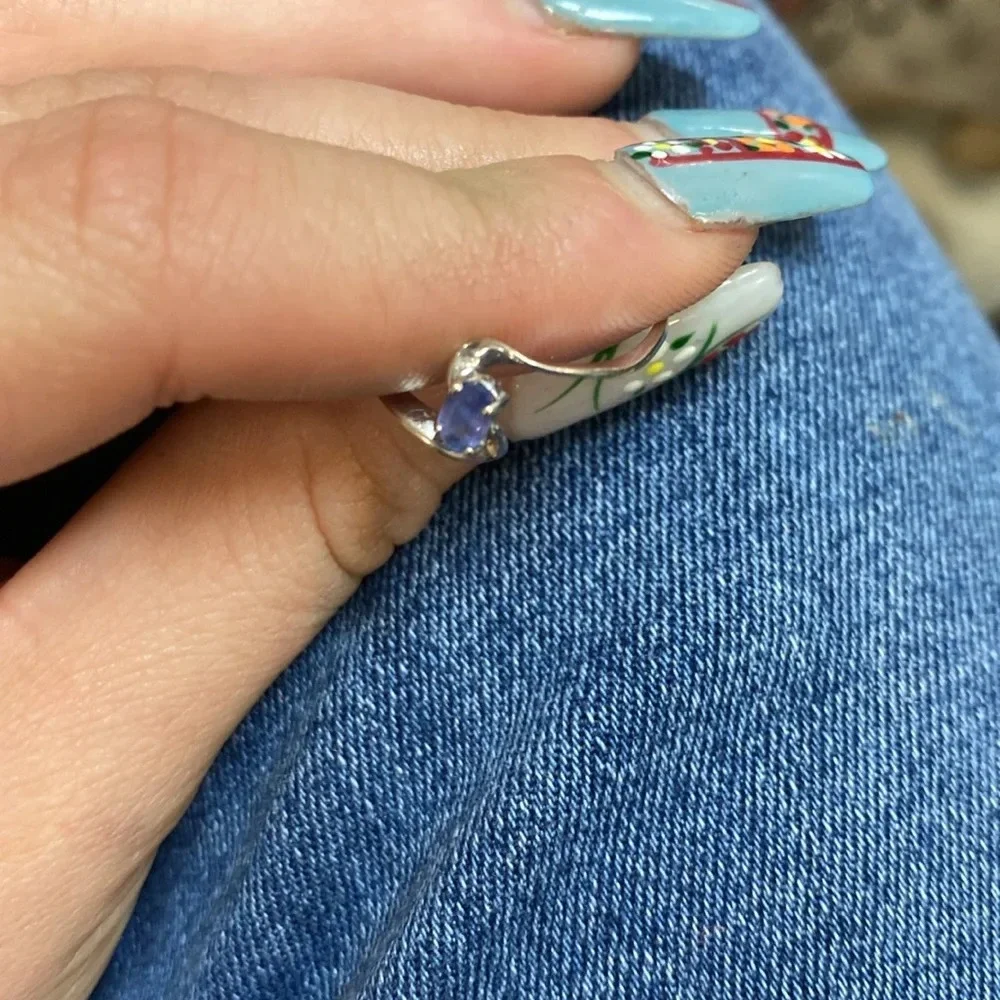 377049 10k Wg tanzanite ring - Picture 3 of 6